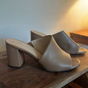 Adrienne Vittadini Albi Mule - Cognac leather